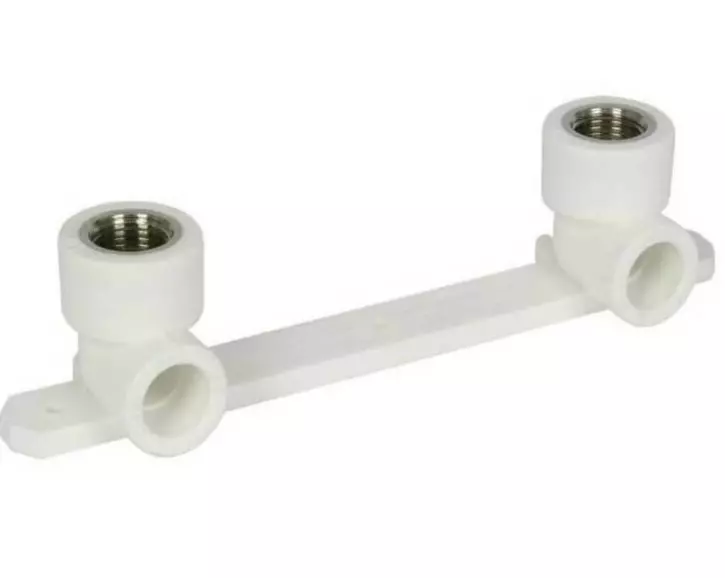 planka_ustanovochnaya_polipropilenovaya_rosturplast_20kh1_2_gayka_belaya Личное: Планка смесит.БЕЛ. НР 20*20*1/2″